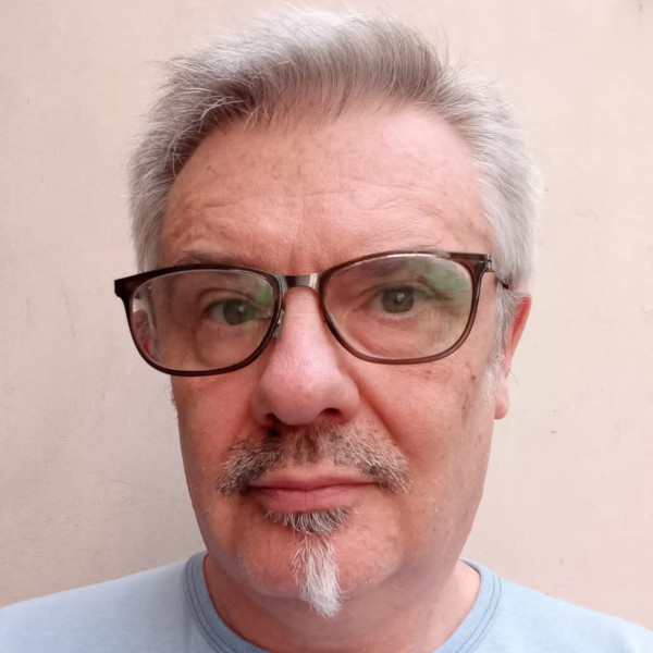 Alejandro Zuy